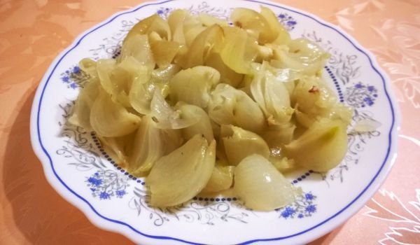 Салата от лук