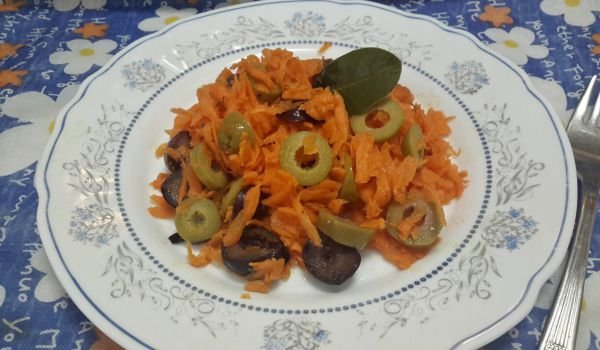 Салата от моркови