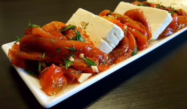 Салата от печени чушки