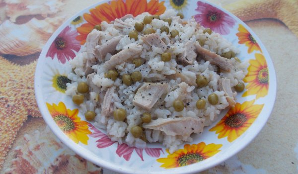 Салата от пиле и ориз