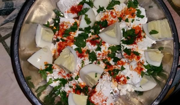 Салата от сирене и яйца