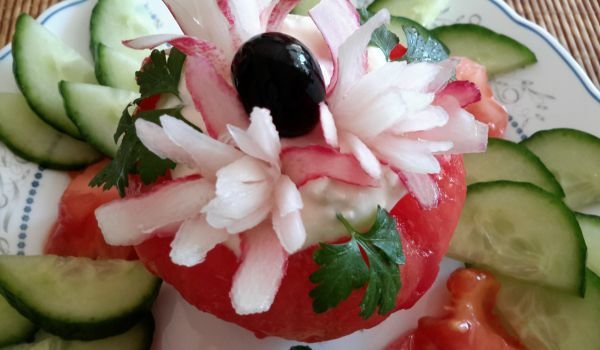 Салата от свежи зеленчуци