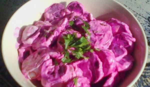 Салата от цвекло и картофи