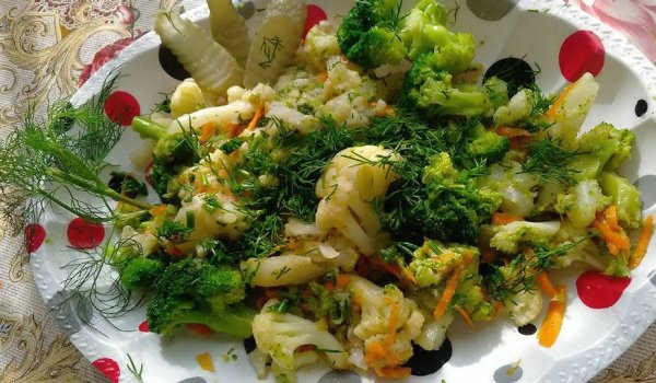 Салата с Карфиол и Броколи