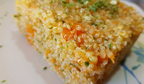 Салата с киноа и моркови