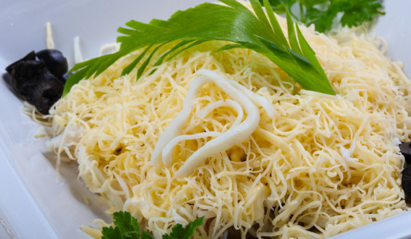 Салата с макарони и маринован сафрид