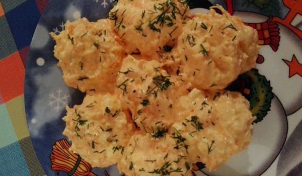 Салата с моркови и сирене