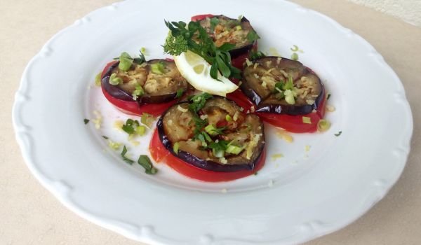 Салата с патладжан и домати