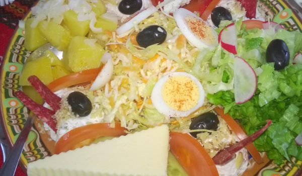 Салата Шарена чиния