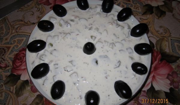 Салата Снежанка с маслини