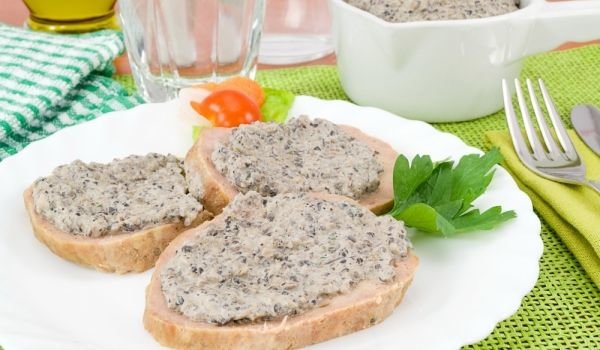 Сандвич с пастет от копърка