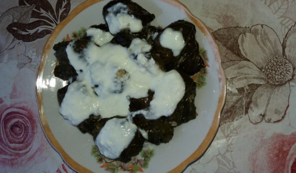 Сарми с булгур и кисело мляко