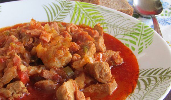 Сегедински гулаш със зеле (Szegedin Goulash) в мултикукър