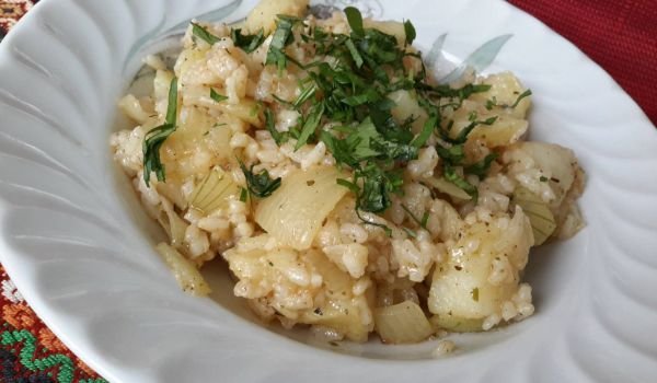 Селска гозба с картофи, ориз и запръжка