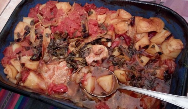 Селска манджа със свинско, картофи и зелен боб