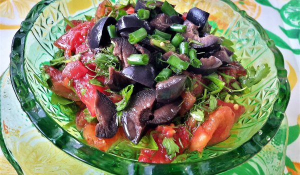 Селска ракиена салата с домати от консерва