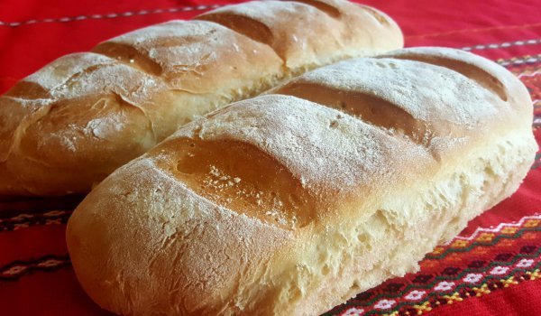Селски хляб с хрупкава коричка