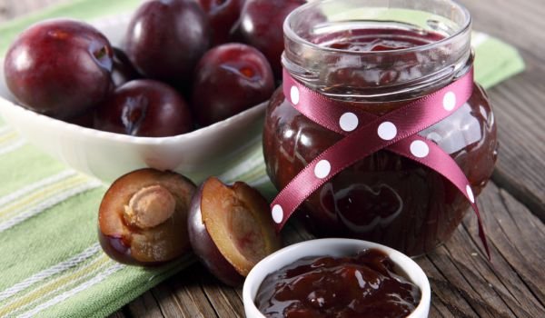 Селски мармалад от сини сливи