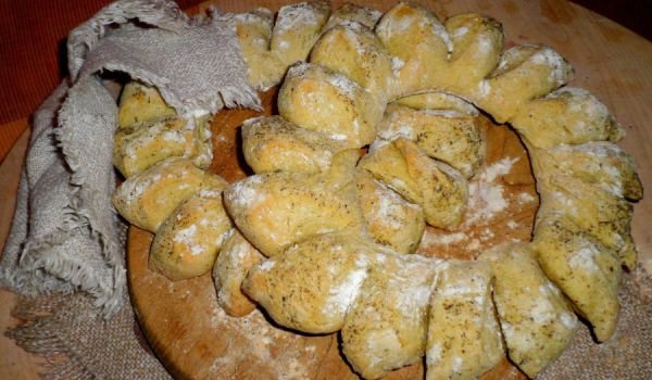 Селски соден хляб с чубрица