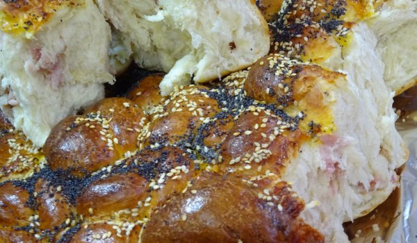 Семейна памук погача с шунка и кашкавал