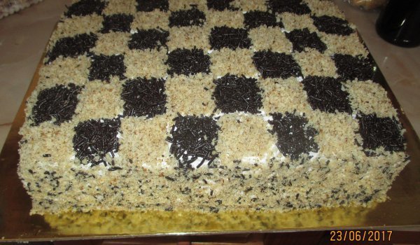 Шахматна торта със сметанов крем