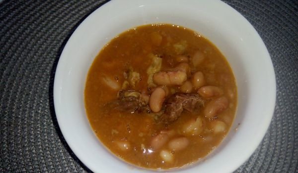 Шарен фасул с телешко