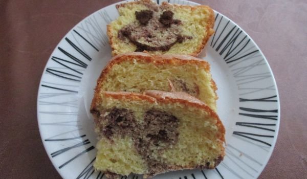Шарен кекс с лимонада