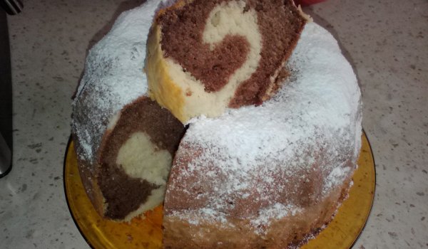 Шарен кекс със заквасена сметана