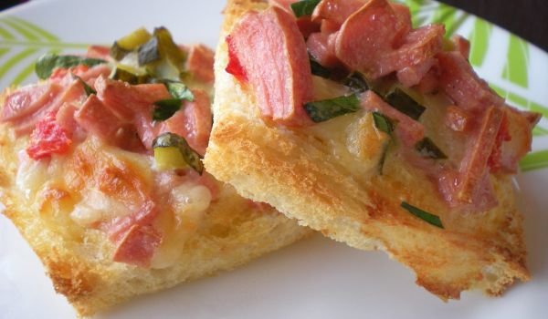 Шарен запечен сандвич