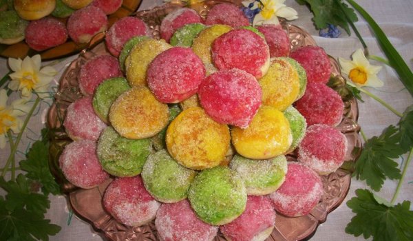 Шарени Великденски курабии