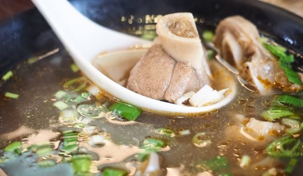 Шилешки курбан с карантия и лук