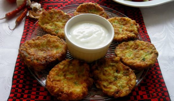 Шницели от тиквички със сирене и кашкавал