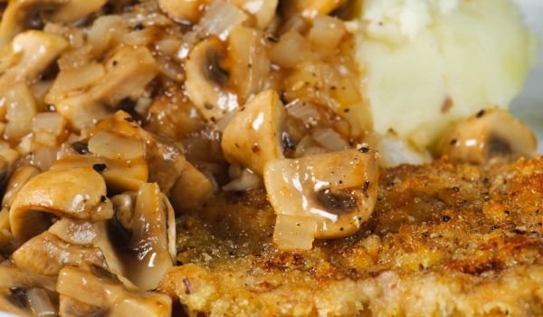 Шницели с гъбен сос