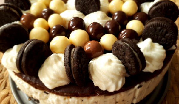 Шоколадов чийзкейк с орео