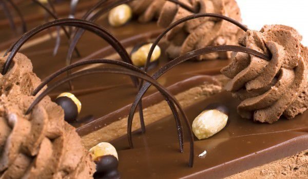 Шоколадов крем за торта без яйца