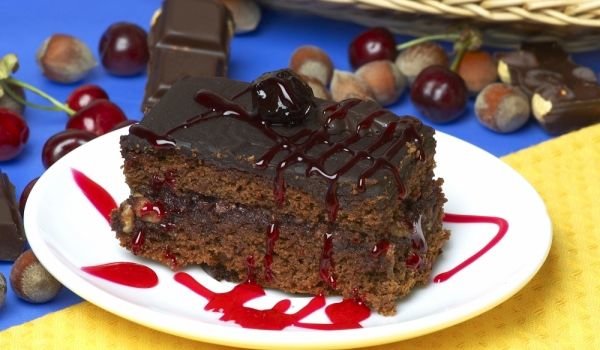 Шоколадов крем за торта с лешници