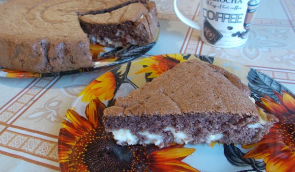 Шоколадов сладкиш с крем