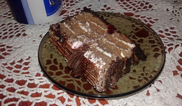 Шоколадов сладкиш със сметана