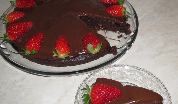 Шоколадова торта за шокоманиаци
