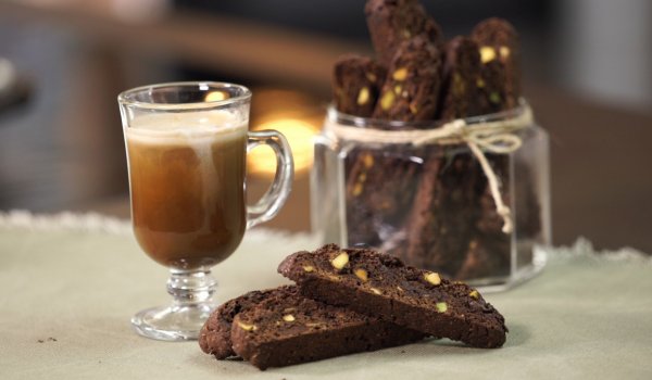 Шоколадови бишкоти Кантучини с ядки