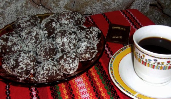 Шоколадови бомбички с кокос