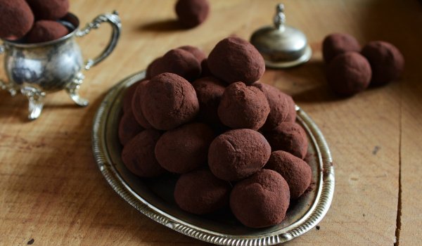 Шоколадови трюфели с аромат на ром