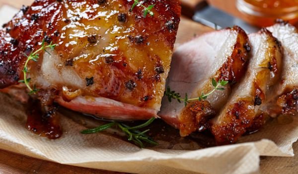 Шпикована свинска плешка