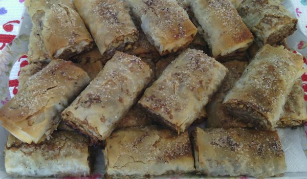 Щрудел с круши и ябълки