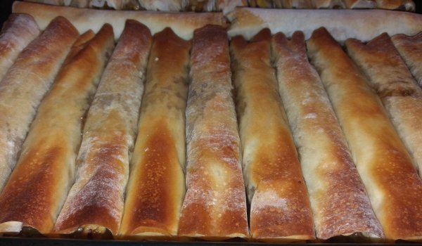 Щрудел с мандарини и ябълки