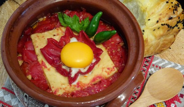 Сирене по шопски в гювече по моя рецепта