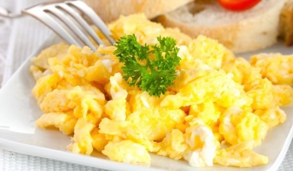 Сирене с яйца по румънски