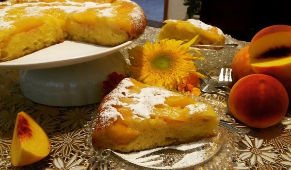 Сиропиран пай с праскови