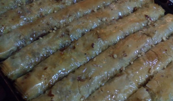 Сиропиран тиквеник с орехи и лешници