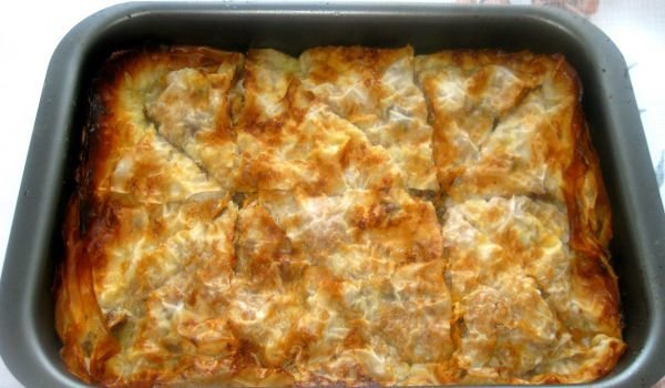 Сиропирана баница с ябълки, тиква и сушени смокини